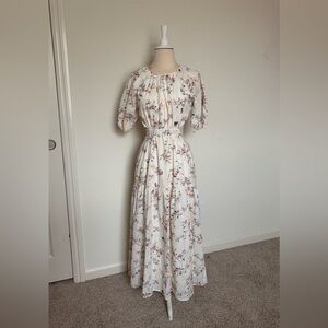 Storia Cream Floral Maxi Dress